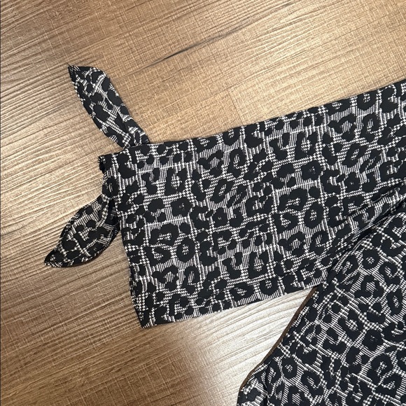 Michael Kors Black and Gray Leopard Print Blouse - Picture 3 of 9